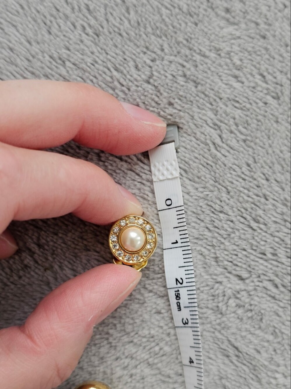 Christian Dior Vintage Clip On Small Faux Pearl and Crystal Earrings - Picture 12 of 16